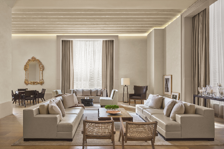 Lobby Lounge Daytime - The New York Hotel.png