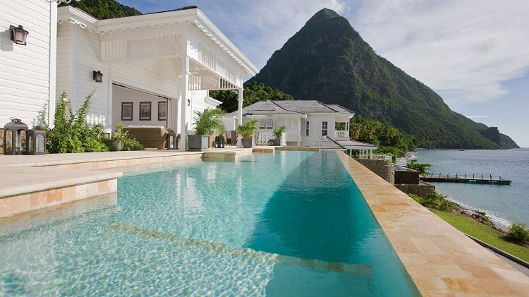 vsb-residence-pool-piton-1280x720.jpg